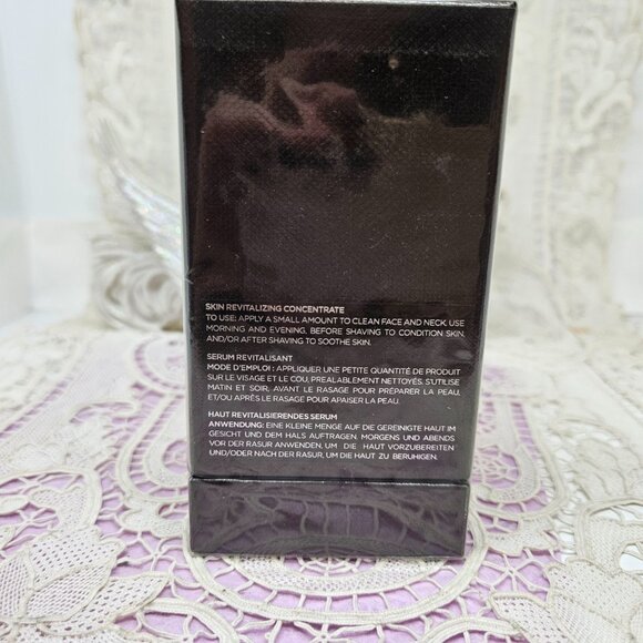 Tom Ford For Men Skin Revitalizing Concentrate NIB RARE - Picture 3 of 3